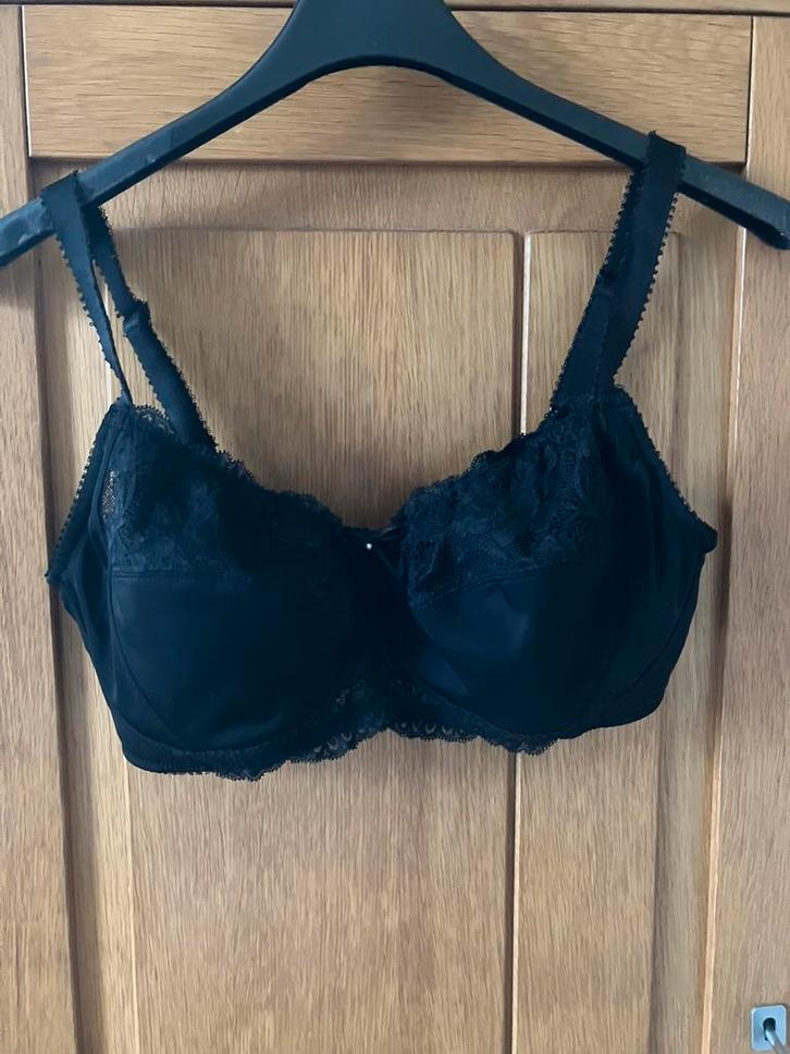 Amoena prothese BH maat 85B, Kleding | Dames, Ondergoed en Lingerie, BH, Zwart, Ophalen of Verzenden