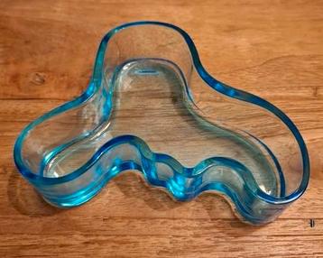 Iittala blauw Savoy schaaltje Alvar Aalto ca. 13 cm  beschikbaar voor biedingen