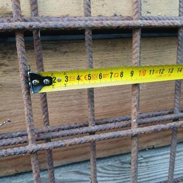 bouwstaal mat 90x90 5mm beschikbaar voor biedingen