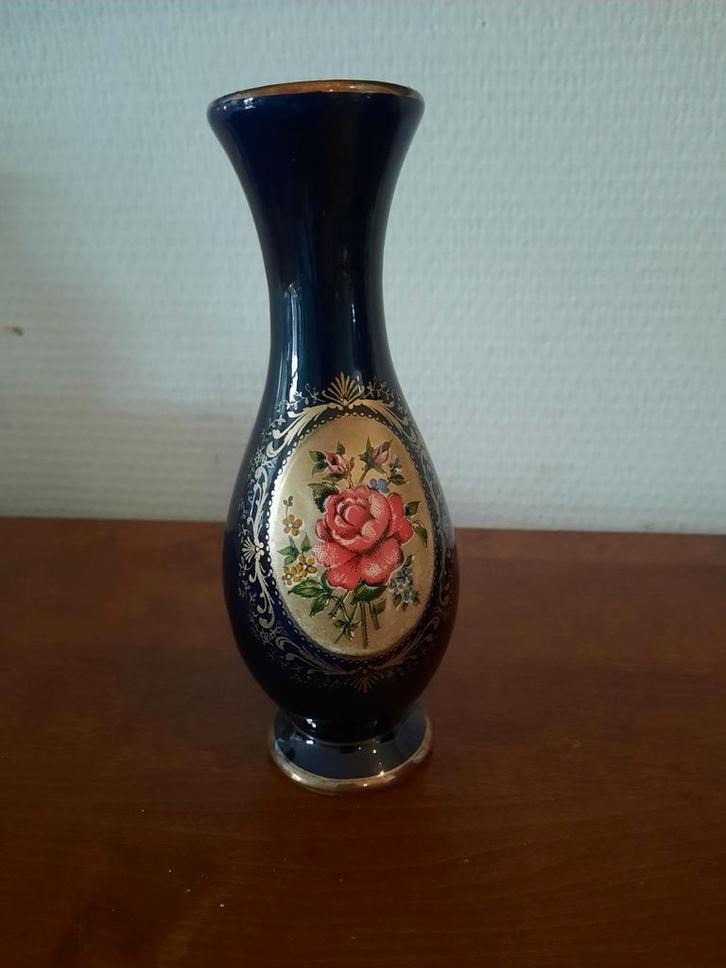 Porseleinen vaas van halbach geschenke, Antiek en Kunst, Antiek | Vazen, Ophalen of Verzenden