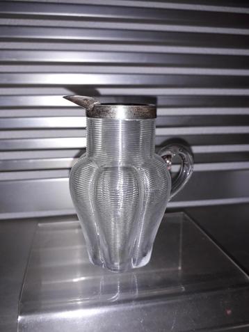 BIJZONDERE ANTIEKE FRIES DRAADGLAS ROOMKANNETJE met ZILVER beschikbaar voor biedingen
