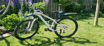 BTwin Rockrider 27,5 inch kinderfiets beschikbaar voor biedingen