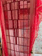 Oosterse rode sluier sjaal met gouden versiering, Ophalen of Verzenden, Zo goed als nieuw