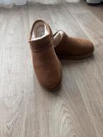 UGG Pantoffels/Slippers - Zo goed als nieuw!, Ophalen of Verzenden, Zo goed als nieuw, Bruin, Pantoffels of Sloffen