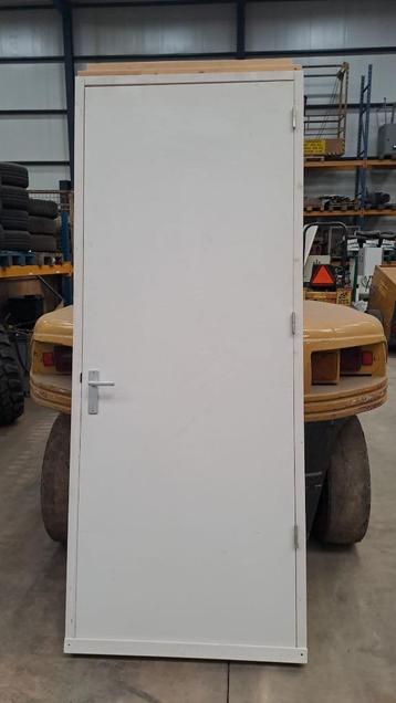 Binnendeuren 6 met en 2 zonder kozijn meeste 211,5 cm x 88  beschikbaar voor biedingen