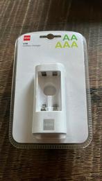 Batterij oplader voor AA en AAA baterijen met USB aansl, Audio, Tv en Foto, Accu's en Batterijen, Ophalen of Verzenden, Nieuw