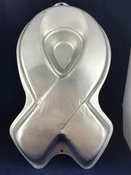 Wilton bakvorm Giant Awareness Ribbon (4C5), Bakvorm, Gebruikt, Ophalen of Verzenden, Taarten