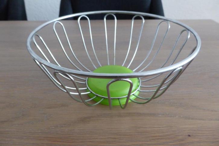 Fruitschaal metaal met kunststof bodem, Huis en Inrichting, Woonaccessoires | Schalen en Manden, Zo goed als nieuw, Schaal, Rond
