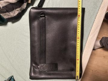 Karl Lagerfeld laptop/ipad hoes beschikbaar voor biedingen
