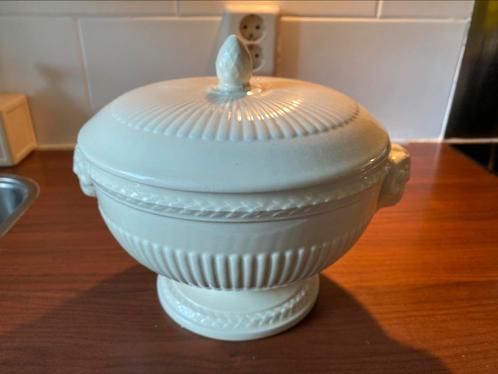 Wedgwood Edme dekschaal nieuw, Huis en Inrichting, Keuken | Servies, Nieuw, Schaal of Schalen, Wedgwood, Porselein, Ophalen of Verzenden