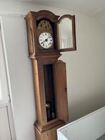 Comtoiseklok in kast, Antiek en Kunst, Antiek | Klokken, Ophalen of Verzenden