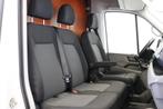 Volkswagen Crafter 2.0 TDI 140PK L3H3 EURO 6 - Airco - Navi, Gebruikt, 4 cilinders, Wit, Bedrijf