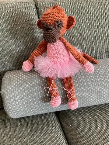 Leuke ballet aapjes beschikbaar voor biedingen