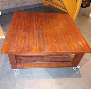 Salontafel eikenhout  beschikbaar voor biedingen