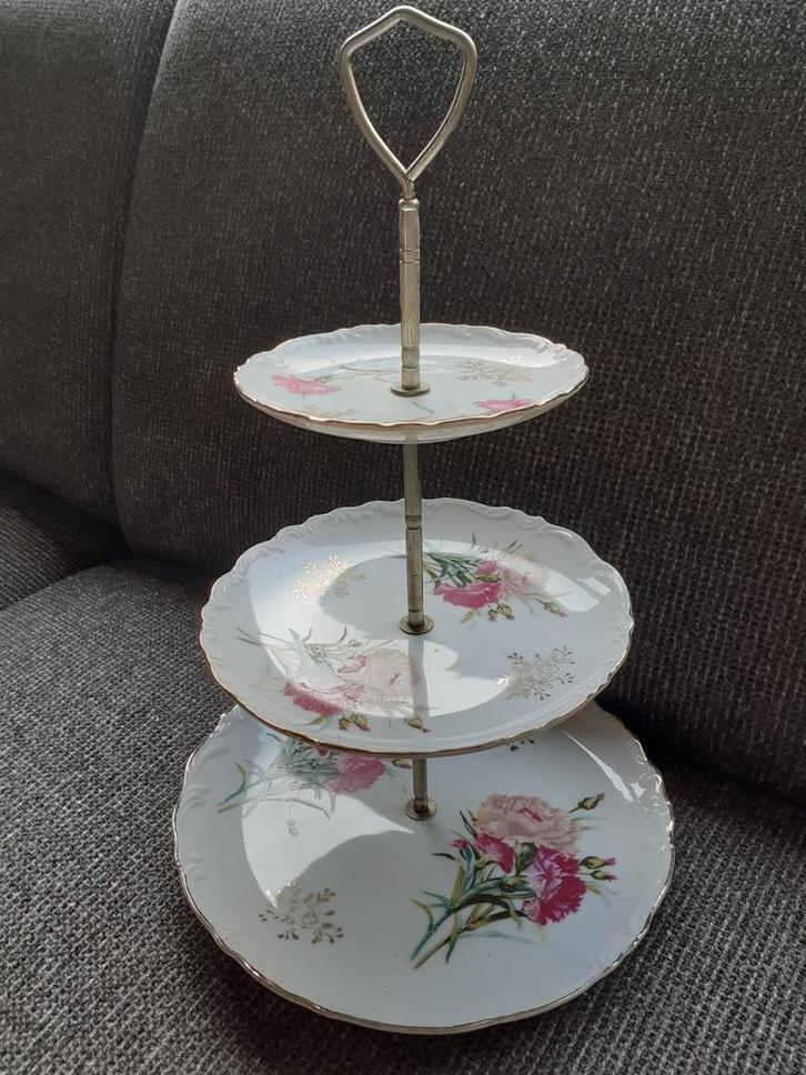 Oude 3-laags etagère met anjers, Antiek en Kunst, Antiek | Woonaccessoires, Ophalen of Verzenden