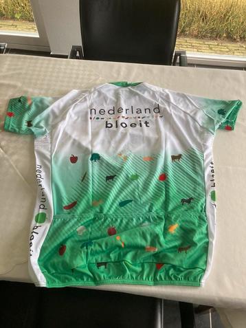 3 nieuwe wielershirts beschikbaar voor biedingen