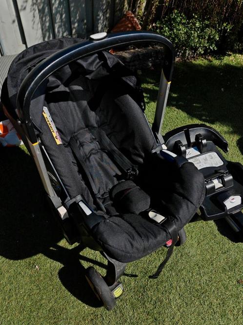 Doona i isofix zwart + bordeaux autostoel met wielen, Kinderen en Baby's, Kinderwagens en Combinaties, Zo goed als nieuw, Kinderwagen