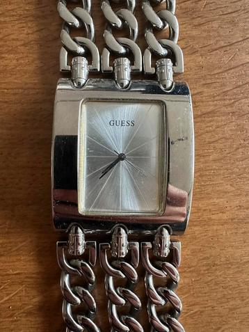 GUESS Horloge met Brede Band beschikbaar voor biedingen