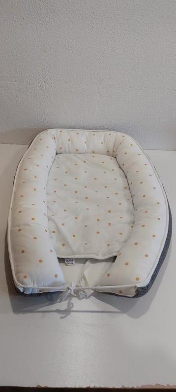 MammaLoes Babynestje wit-okergeel onderkant honingraat grijs beschikbaar voor biedingen