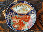 Mooi antiek bord uit Japan van Imari porselein 21,8 cm. 1860, Antiek en Kunst, Ophalen of Verzenden
