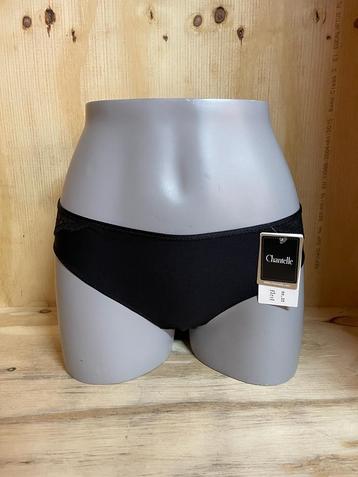Chantelle slip maat 36 model 6723 beschikbaar voor biedingen