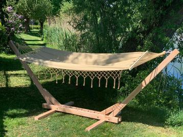 Nieuwe handgemaakte hangmatstandaard van Douglas hout beschikbaar voor biedingen