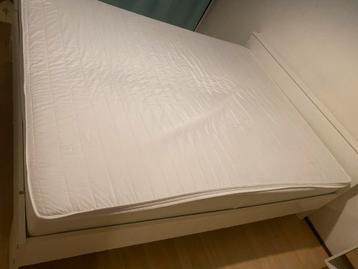 IKEA Bedframe 160x200 - Zelf Demonteren! - afbeelding 1