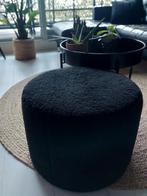 Nieuwe Zwarte Poef Zwart Teddy Stof 50 cm Bronx71® Scandi , Ophalen, Nieuw, Stof, 50 tot 75 cm