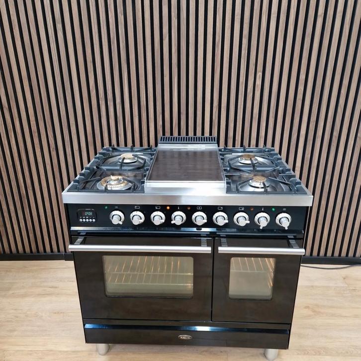 Mooie hoogglans zwarte Boretti Fornuis (Gratis bezorgen), Witgoed en Apparatuur, Fornuizen, Zo goed als nieuw, Vrijstaand, Gas