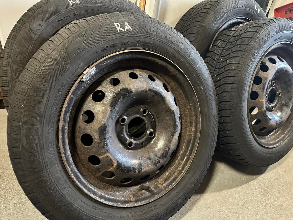 Set van 4 winterbanden met velg - 185/65 R15, Auto-onderdelen, Banden en Velgen, Ophalen, Gebruikt, 15 inch, Banden en Velgen