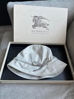 Burberry Hoed - Zo goed als nieuw, Kleding | Dames, Hoeden en Petten, Ophalen of Verzenden, Zo goed als nieuw, 58 cm (L, 7¼ inch) of meer