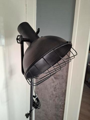 Industriële vloerlamp - Zwart metaal 130 t/m 195 cm verstelb beschikbaar voor biedingen