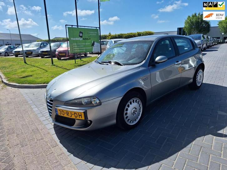 Alfa Romeo 147 1.6 T.Spark Distinctive / APK januari 2026, Auto's, Alfa Romeo, Bedrijf, Te koop, ABS, Airbags, Airconditioning