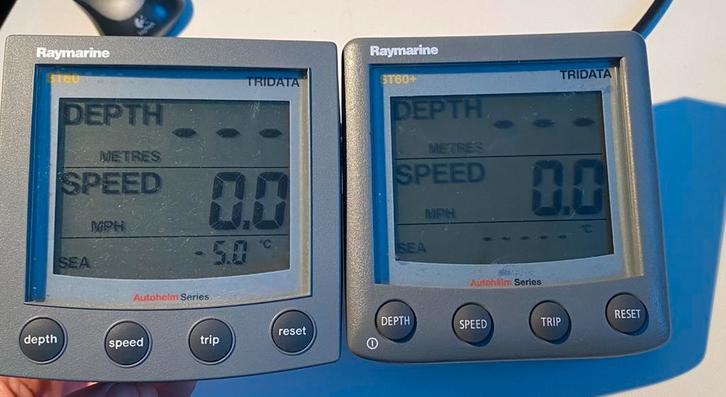 Raymarine st60 tridata a22012, Watersport en Boten, Navigatiemiddelen en Scheepselektronica, Zo goed als nieuw, Ophalen of Verzenden