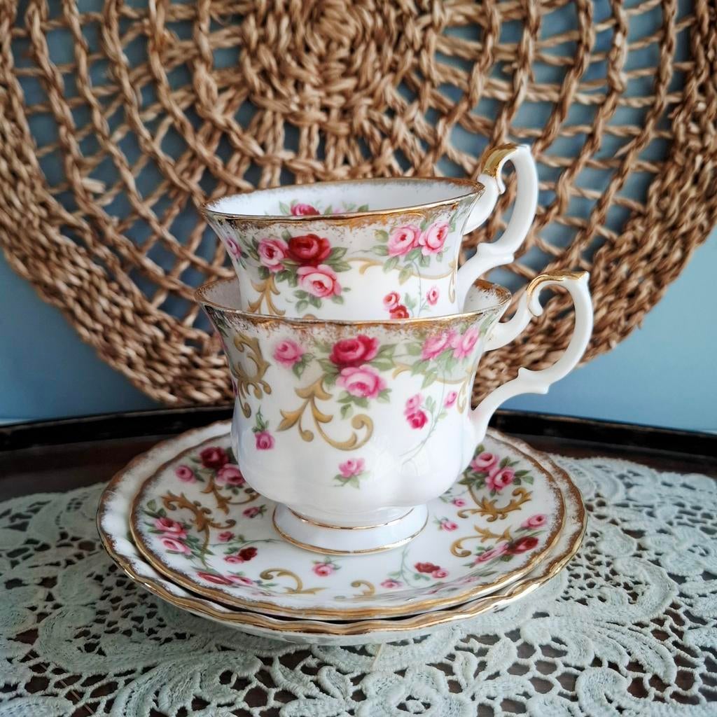 Royal Albert 'Sheraton Series, Rosemary', 2 kop en schotels, Ophalen of Verzenden