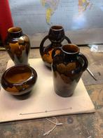 Set van 4 kleine vaasjes met bladmotief, Antiek en Kunst, Ophalen of Verzenden