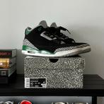 Jordan 3 Retro Pine Green - Maat 44, Kleding | Heren, Schoenen, Overige kleuren, Nike, Ophalen of Verzenden, Sneakers of Gympen