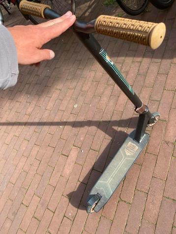 Black Dragon Stuntstep beschikbaar voor biedingen