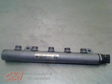 Galerij (Injectie) van een Opel Vivaro beschikbaar voor biedingen