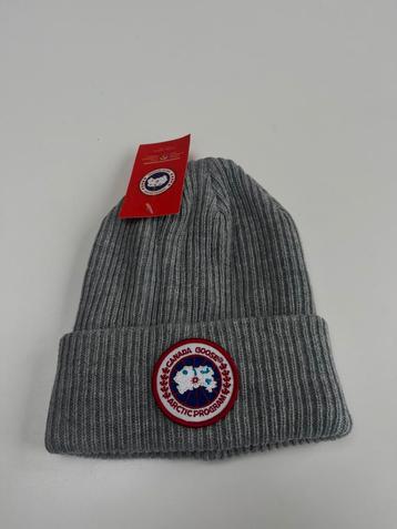 Canada Goose muts Grijs beschikbaar voor biedingen