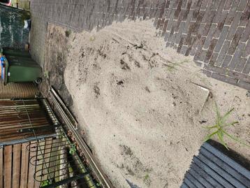 Klein kuubje wit zand  beschikbaar voor biedingen