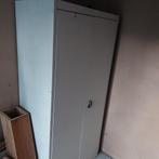 Metalen kast, Ophalen, Gebruikt