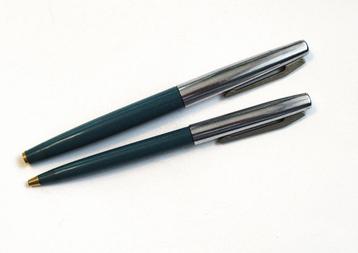 Vintage set van vulpen en balpen, made USSR van de 80 beschikbaar voor biedingen