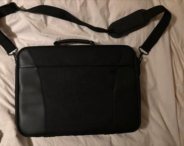 Laptop tas beschikbaar voor biedingen