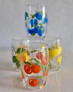 Vier Glaasjes met Fruitopdrukken, Ophalen of Verzenden, Zo goed als nieuw, Borrel- of Shotglas