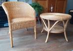 Rotan, Vintage, bijzettafel en fauteuil, Huis en Inrichting, Ophalen of Verzenden, Gebruikt, Rond, Hout