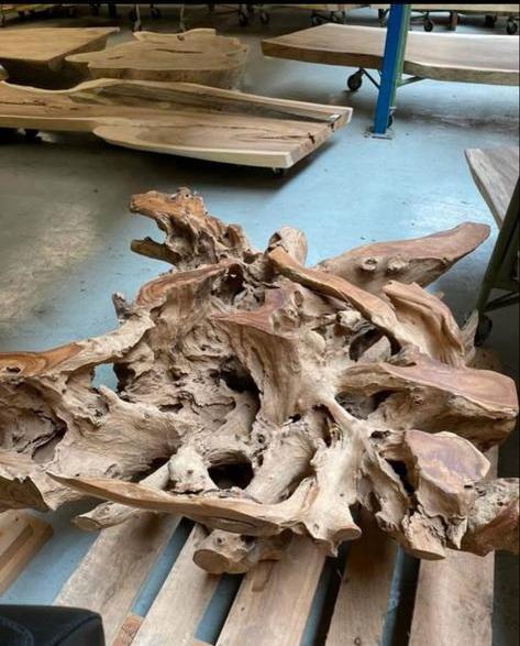 Unieke salontafel boomstam + glasplaat, Huis en Inrichting, Tafels | Salontafels, Ophalen