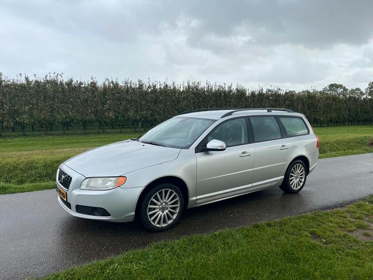 Volvo V70 2.5 T AUT 2008 Grijs, Auto's, Volvo, Particulier, V70, ABS, Airbags, Airconditioning, Bluetooth, Climate control, Cruise Control