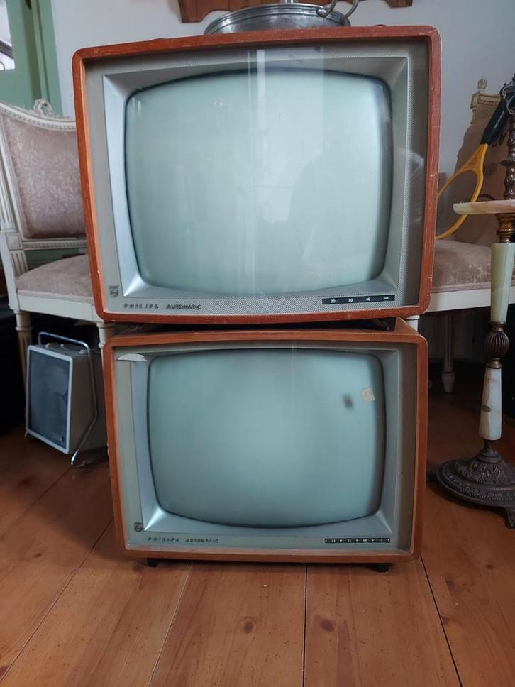 Vintage Philips TV 19tx330a - 2 stuks, Audio, Tv en Foto, Televisies, Philips, 50 Hz, Ophalen
