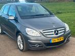 Mercedes-Benz B-Klasse 1.5 B160 5DRS 2011 Grijs, Auto's, Voorwielaandrijving, 15 km/l, 1498 cc, Zwart